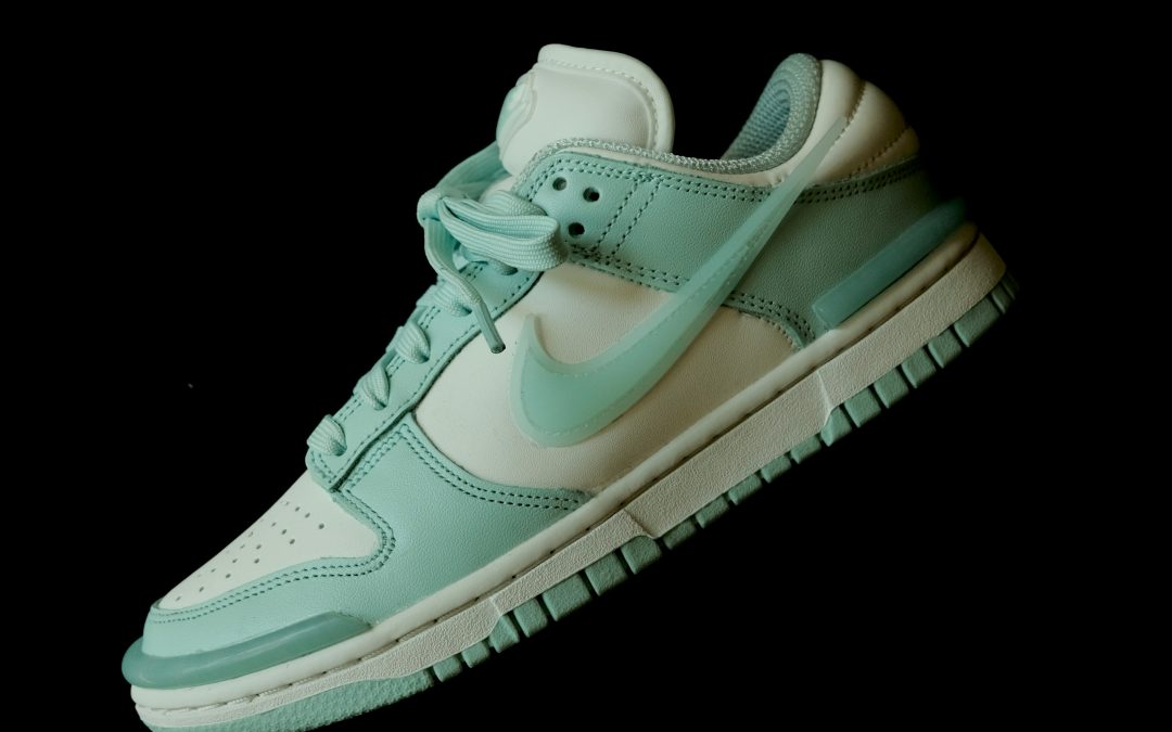 Kasvavat sairauspoissaolot ja mielenterveyshaasteet työpaikoilla – konkretiaa keskusteluun siitä, mitä HR ja johto voivat tehdä riskien vähentämiseksi